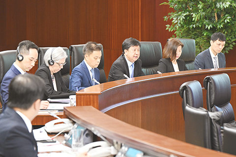 ◎ 立法會全體會議細則性通過《民航活動法》法案,譚偉文稱,法案通過後,航空貨運將全面開放。