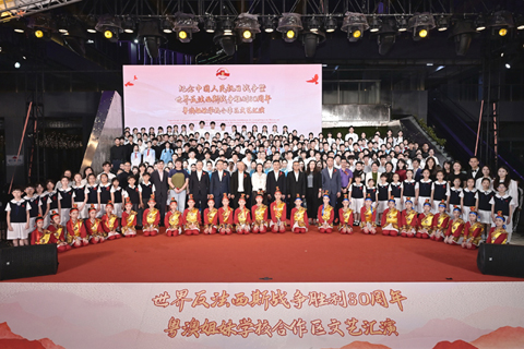 ◎ 粵澳姐妹校合作區文藝匯演。