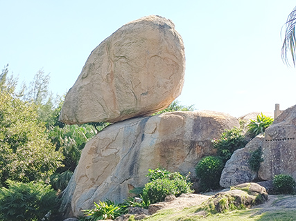 福州東山島的風動石