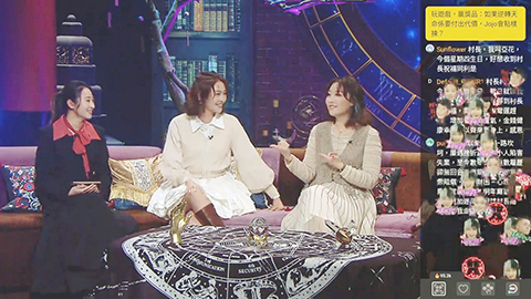 ◎ 關嘉敏獲好友批會有眾多追求者時開心不已。