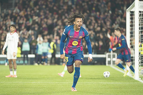 ◎ 巴塞隊古迪二度梅開,在歐冠二比一逐法蘭克福。(新華社發)