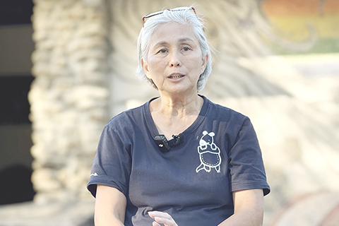 ◎ 霧社事件發生後,一九三一年,約三百位倖存的賽德克人被強制遷離祖居地馬赫坡,落腳於數十公里外的清流部落。近日,莫那.魯道的曾孫女、六十一歲的瑪姮巴丸在清流部落向中新社記者講述族人所經歷的真實歷史。(中新社記者 朱賀 攝)