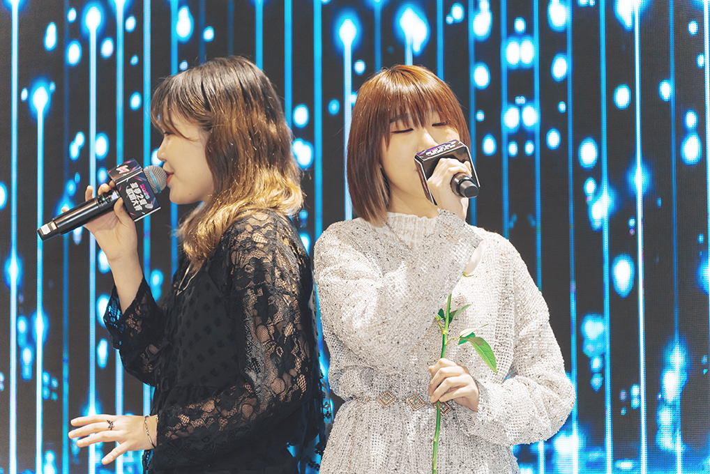 ◎ 新進歌手在總決賽演唱。