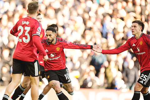 ◎ 曼聯十號古恩夏(中)千辛萬苦追平列斯聯。(美聯社)