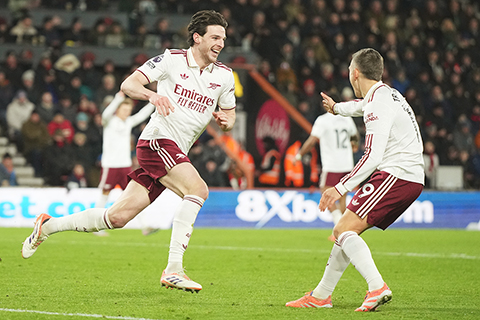 ◎ 賴斯昨晨為阿仙奴貢獻兩球,三比二客勝般茅。(美聯社)