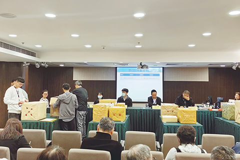 ◎ 交通事務局於本月廿四日進行六個停車場的公共泊車服務經營批給公開競投開標會議。