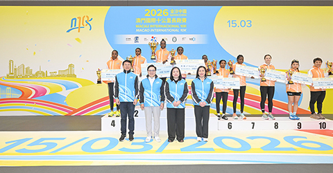 ◎ 女子全場得獎者獲頒獎項。