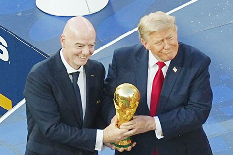 ◎ 恩芬天奴和特朗普日前在紐約出席世盃決賽頒獎禮。(美聯社資料圖)