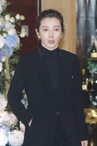◎ 內地女星李冰冰來港出席好友施南生追思會。